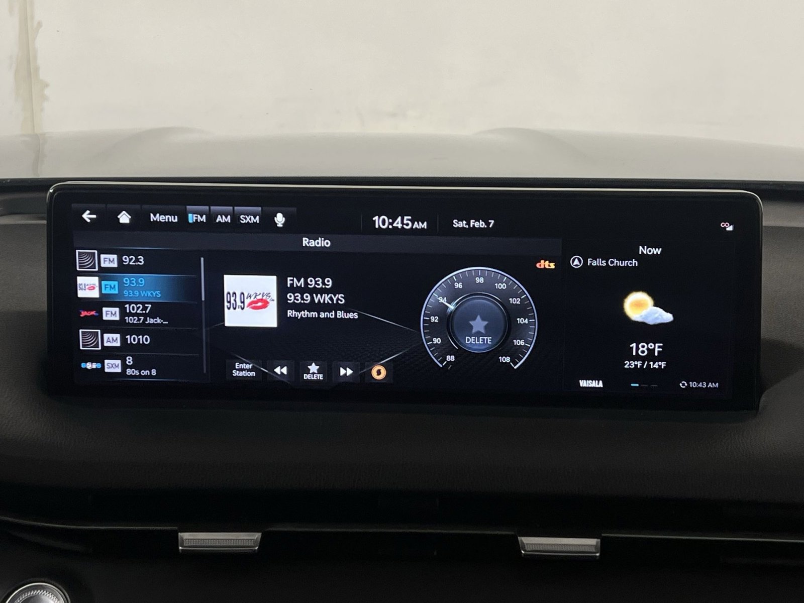 Used 2023 Genesis GV70 2.5T w/ Select Package image 18