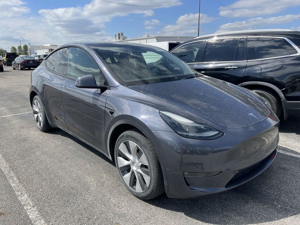 Used 2023 Tesla Model Y Long Range image 13