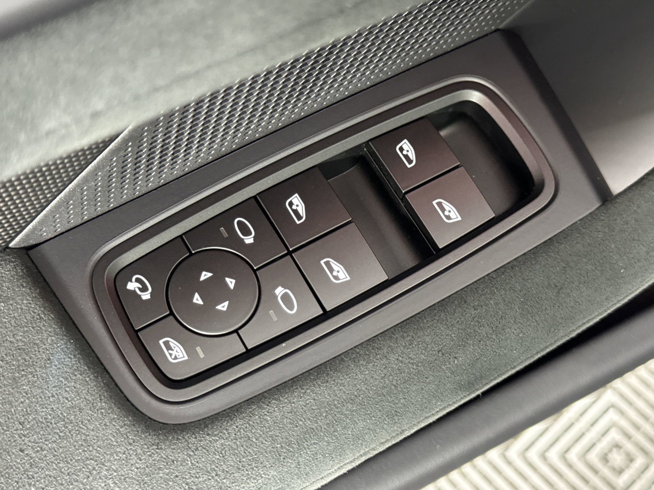 Used 2025 Porsche Taycan GTS image 13