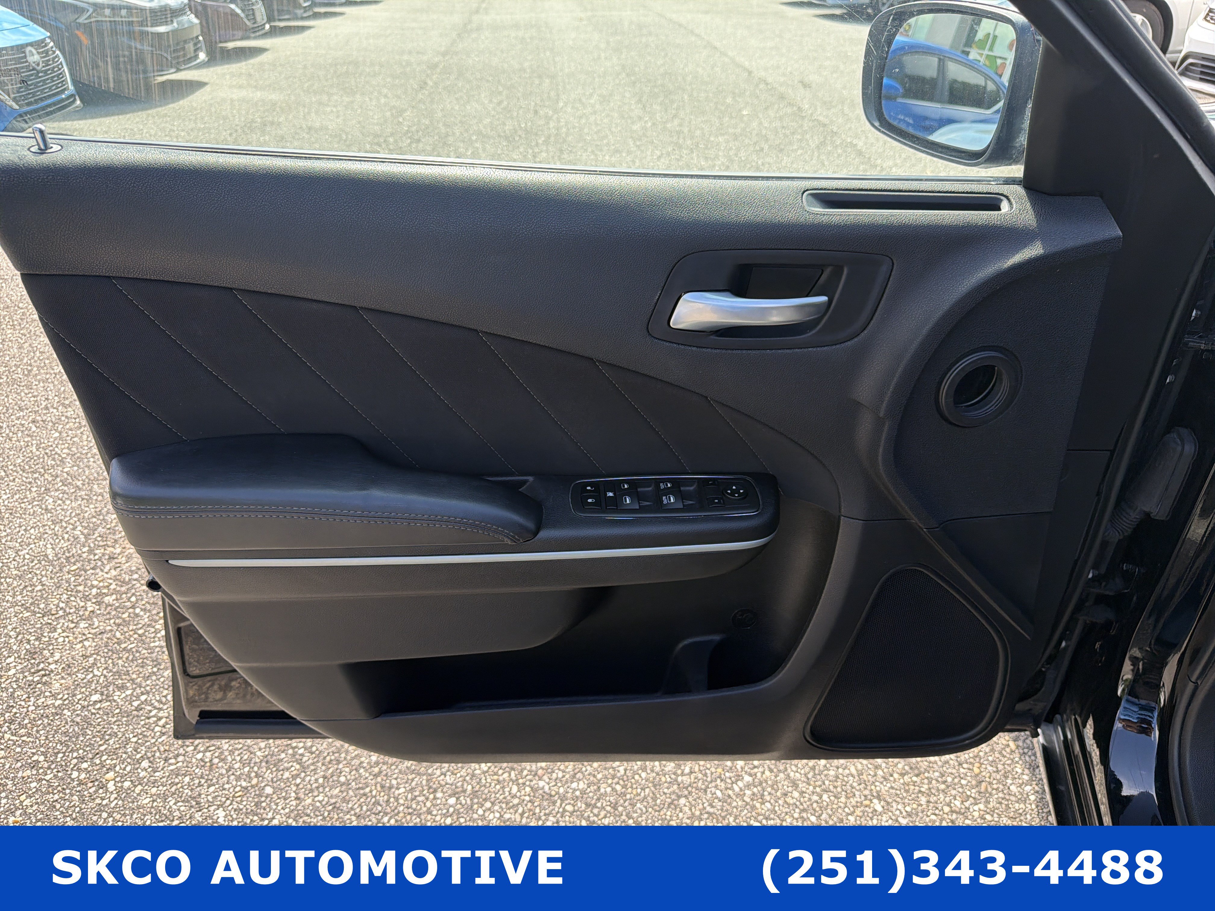 Used 2022 Dodge Charger SXT RWD image 12