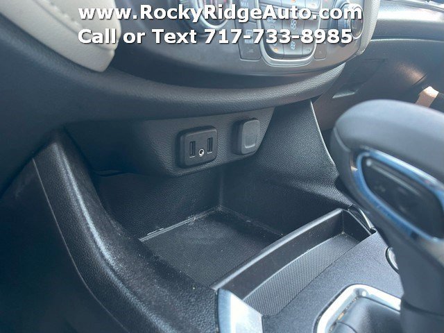 Used 2022 Chevrolet Traverse LS w/ LPO, Floor Liner Package image 31