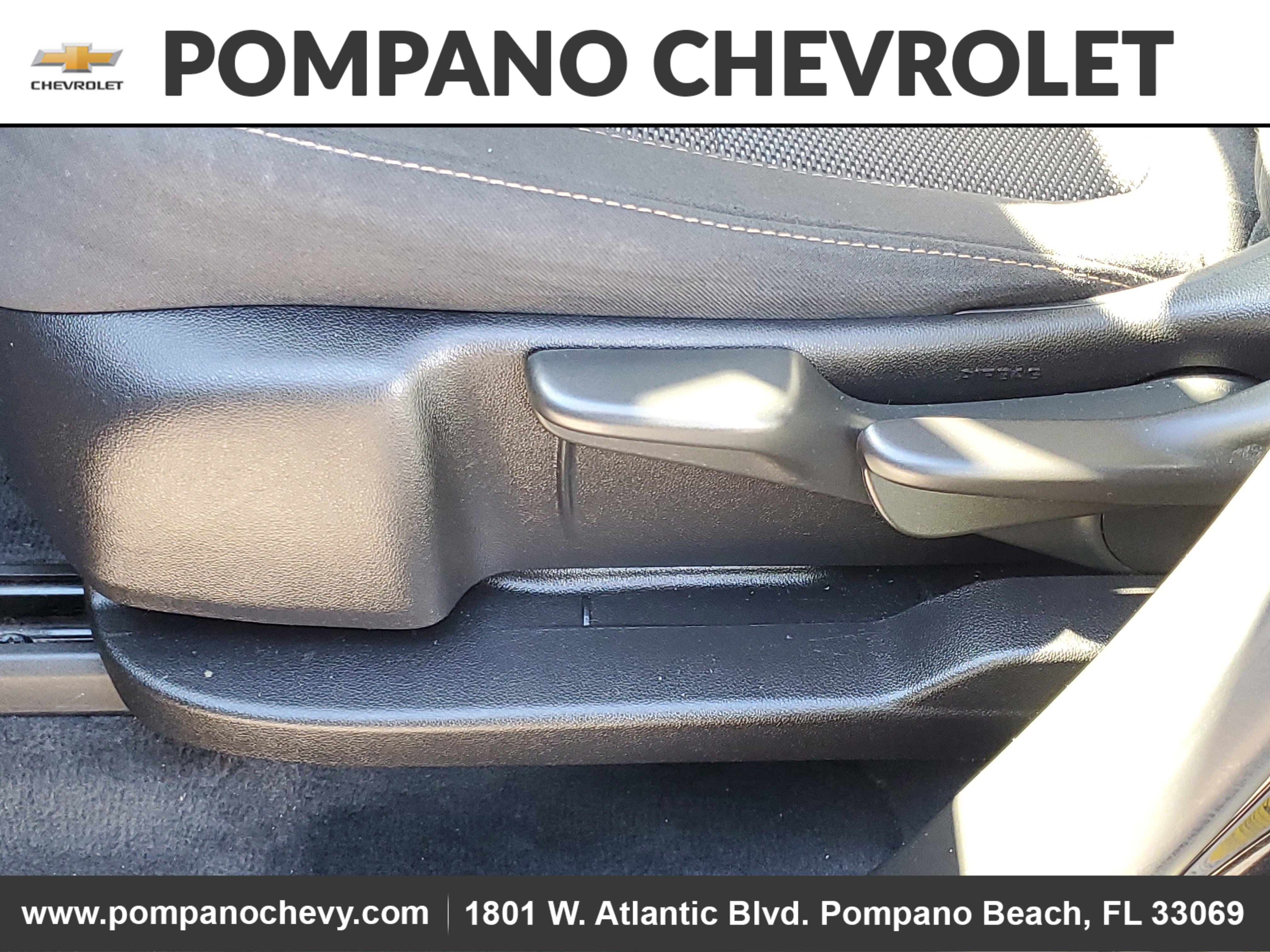 Used 2019 Chevrolet Traverse LS image 11