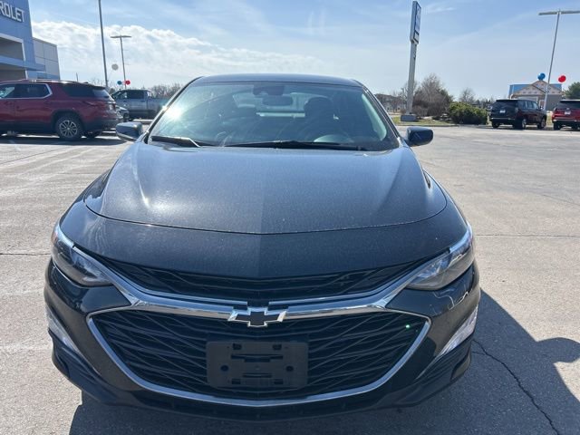 Used 2024 Chevrolet Malibu LT w/ Midnight Edition image 2