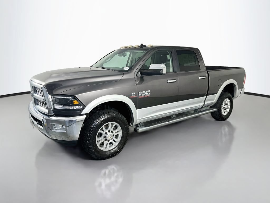 Used 2015 RAM 2500 Laramie w/ Convenience Group AWD/4WD image 3