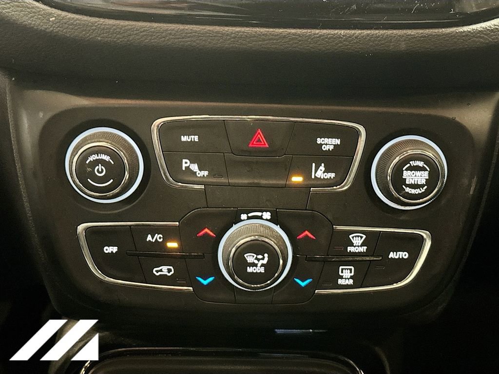 Used 2021 Jeep Compass Limited image 17