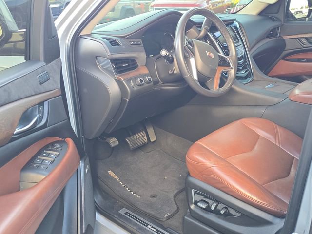 Used 2020 Cadillac Escalade Luxury image 5