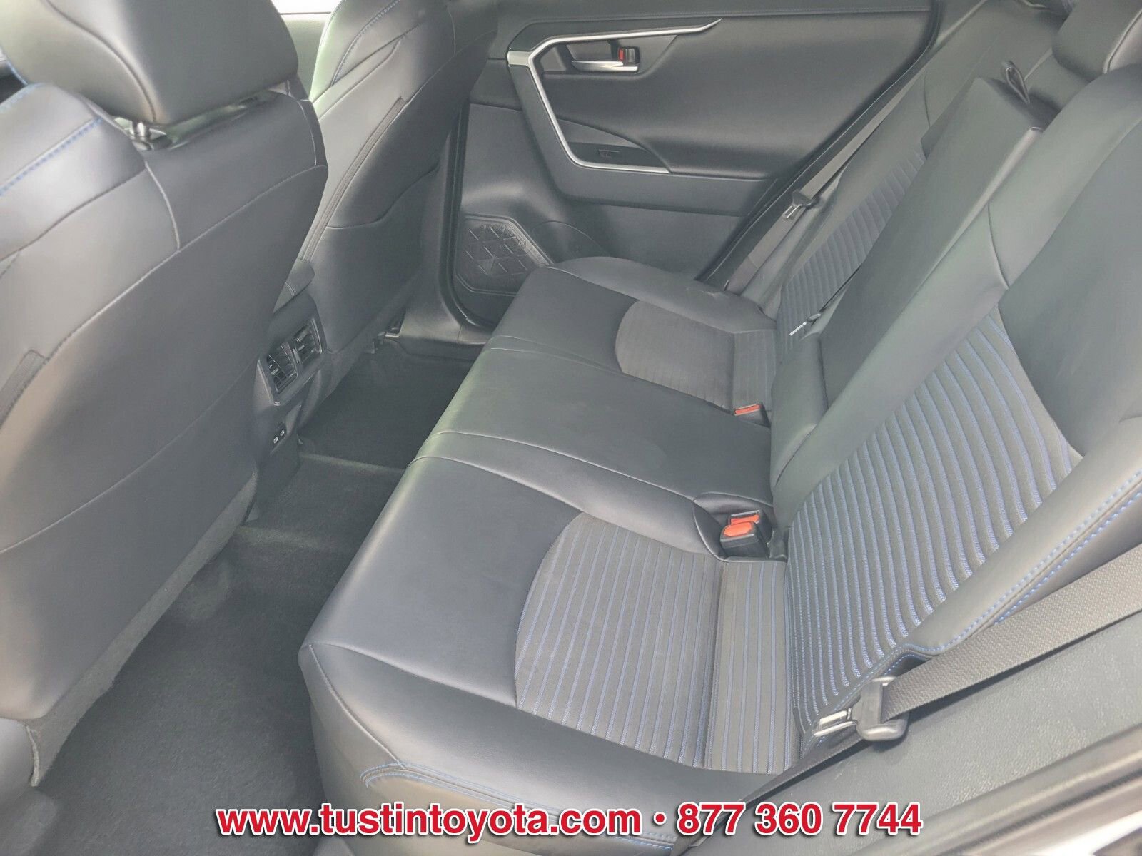 Used 2024 Toyota RAV4 XSE w/ Advanced Technology Package AWD/4WD image 11