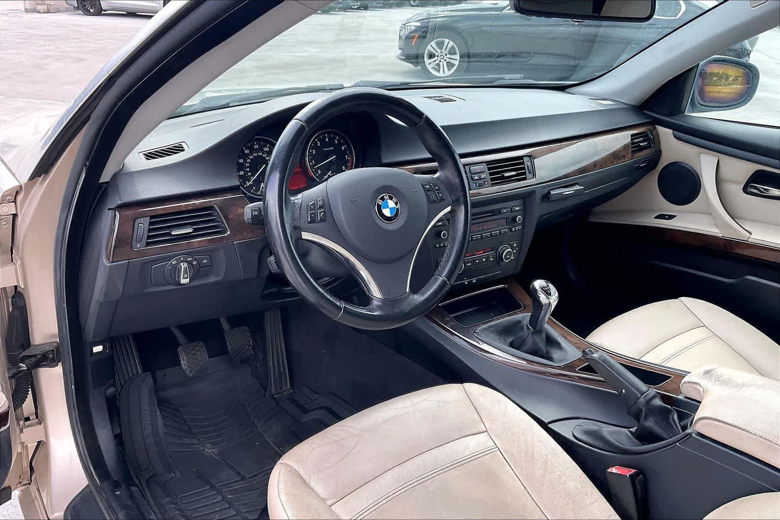 Used 2012 BMW 328i Coupe RWD image 2
