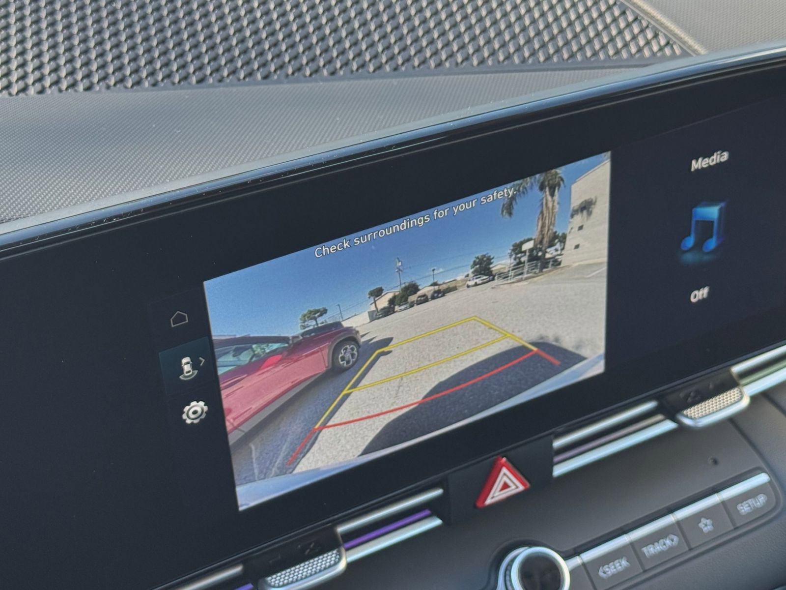 Used 2025 Hyundai Elantra SEL FWD image 24