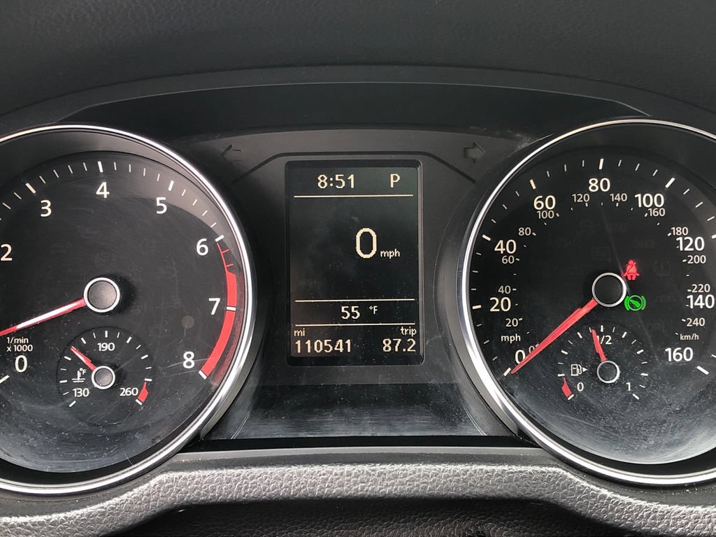 Used 2018 Volkswagen Passat 3.6 FWD image 31
