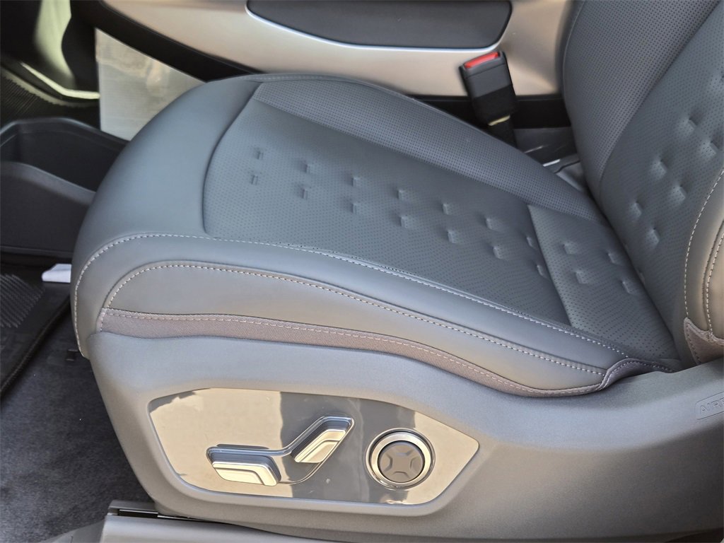 New 2026 Kia EV9 Wind image 17