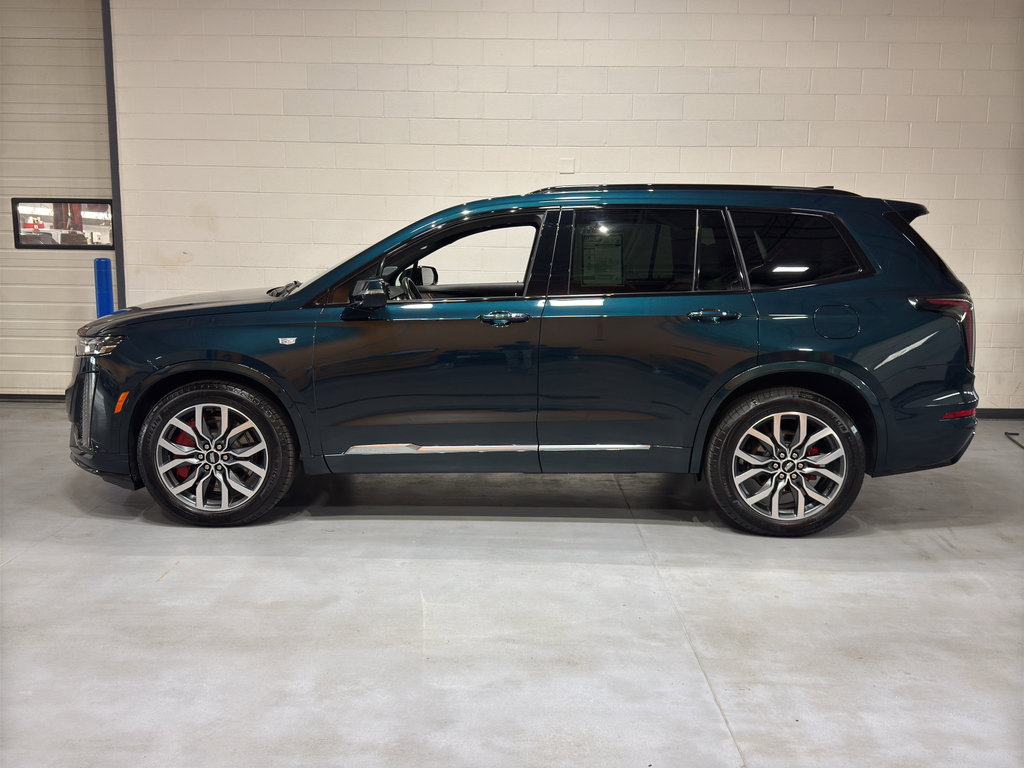 Used 2024 Cadillac XT6 Sport w/ Technology Package AWD/4WD image 2