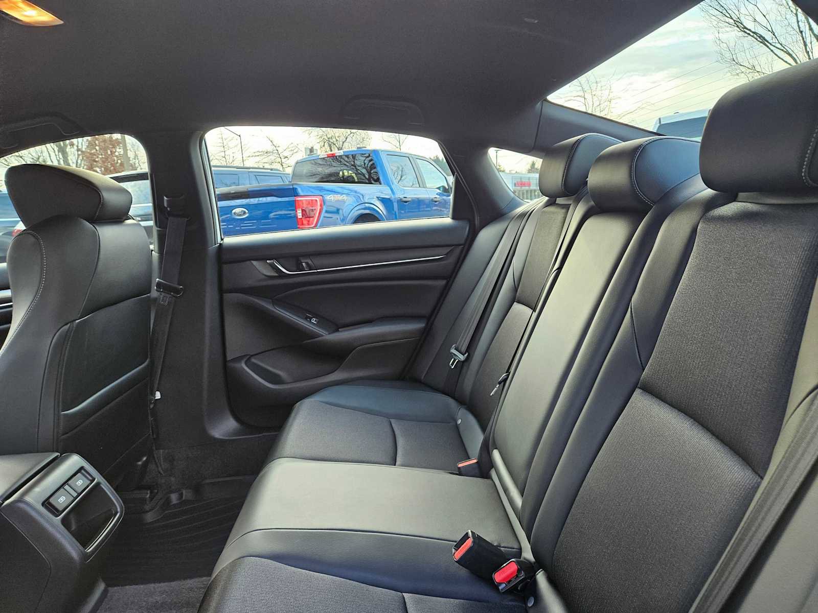 Used 2022 Honda Accord Sport image 38