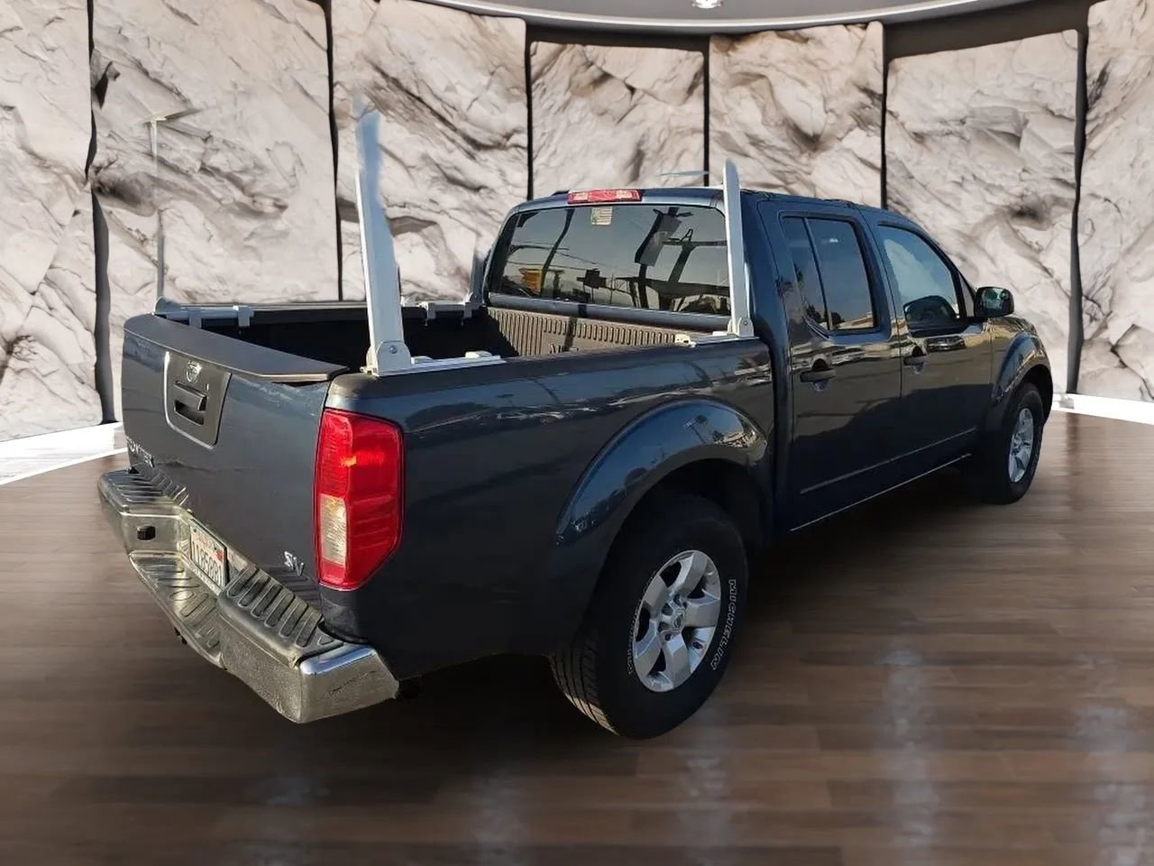 Used 2013 Nissan Frontier SV RWD image 7