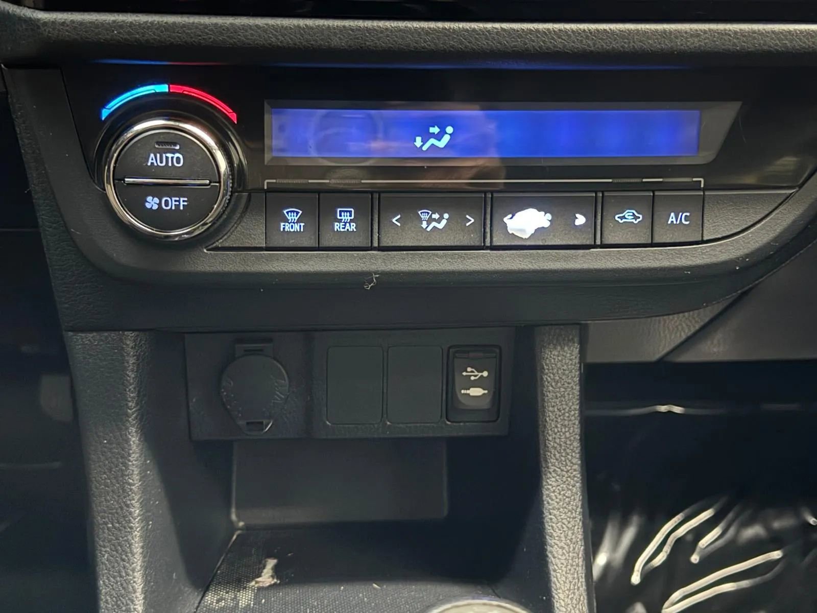 Used 2016 Toyota Corolla S FWD image 30