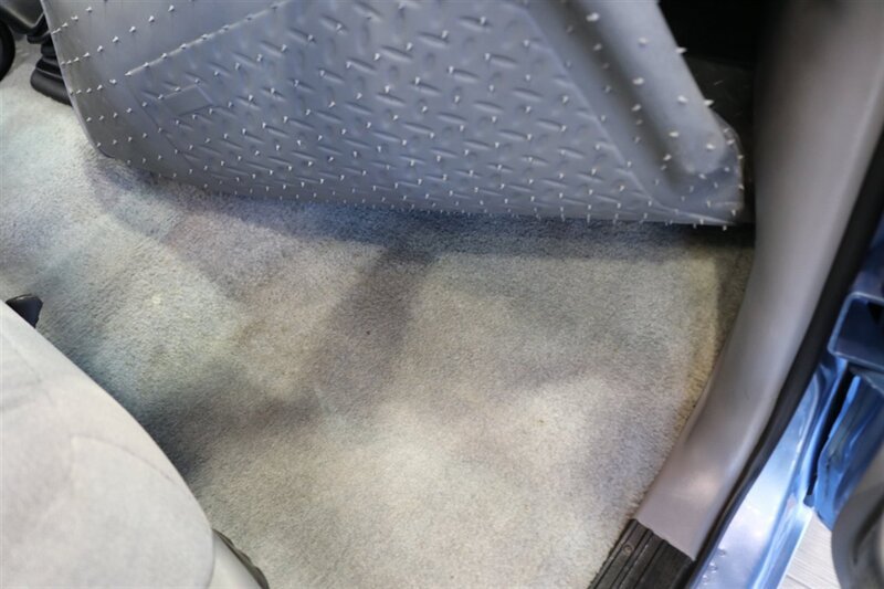 Used 1997 Ford F250 4x4 Regular Cab Heavy Duty image 73