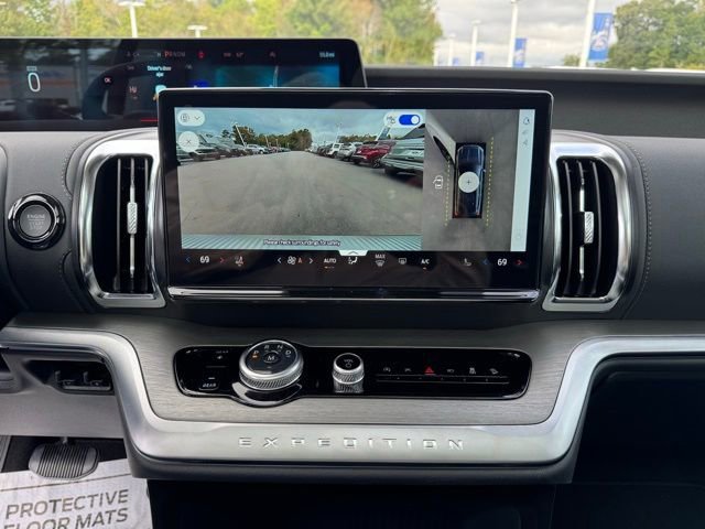 New 2025 Ford Expedition Platinum image 11