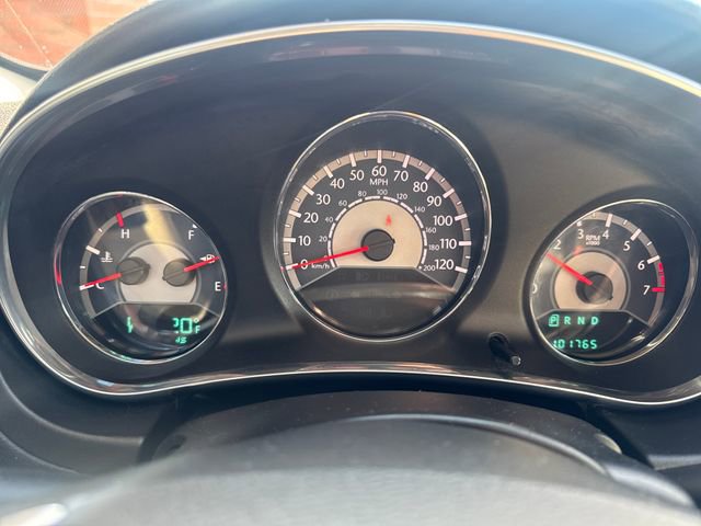 Used 2013 Chrysler 200 Limited image 19