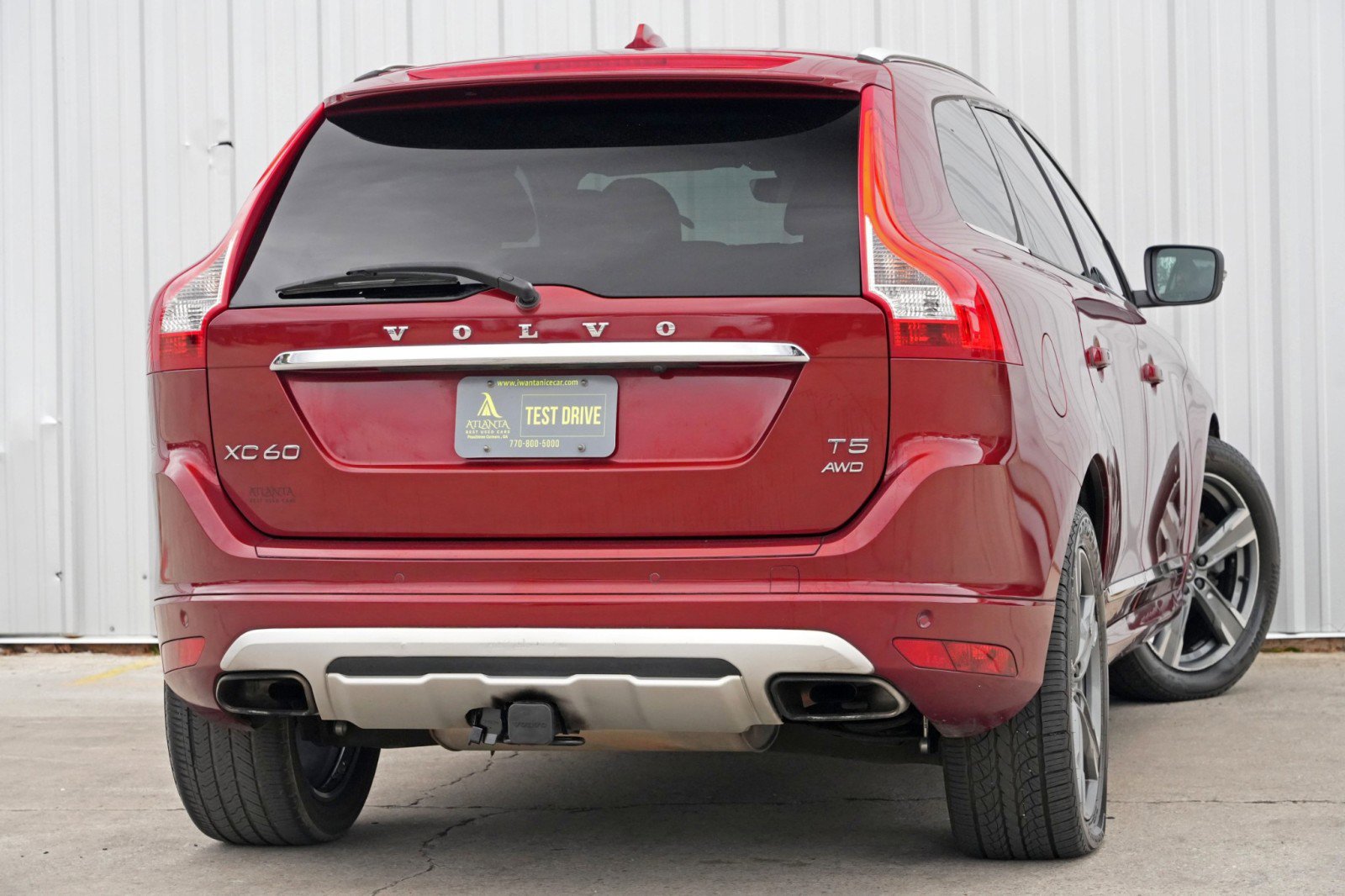 Used 2017 Volvo XC60 T5 Dynamic w/ Preferred Option Package image 4