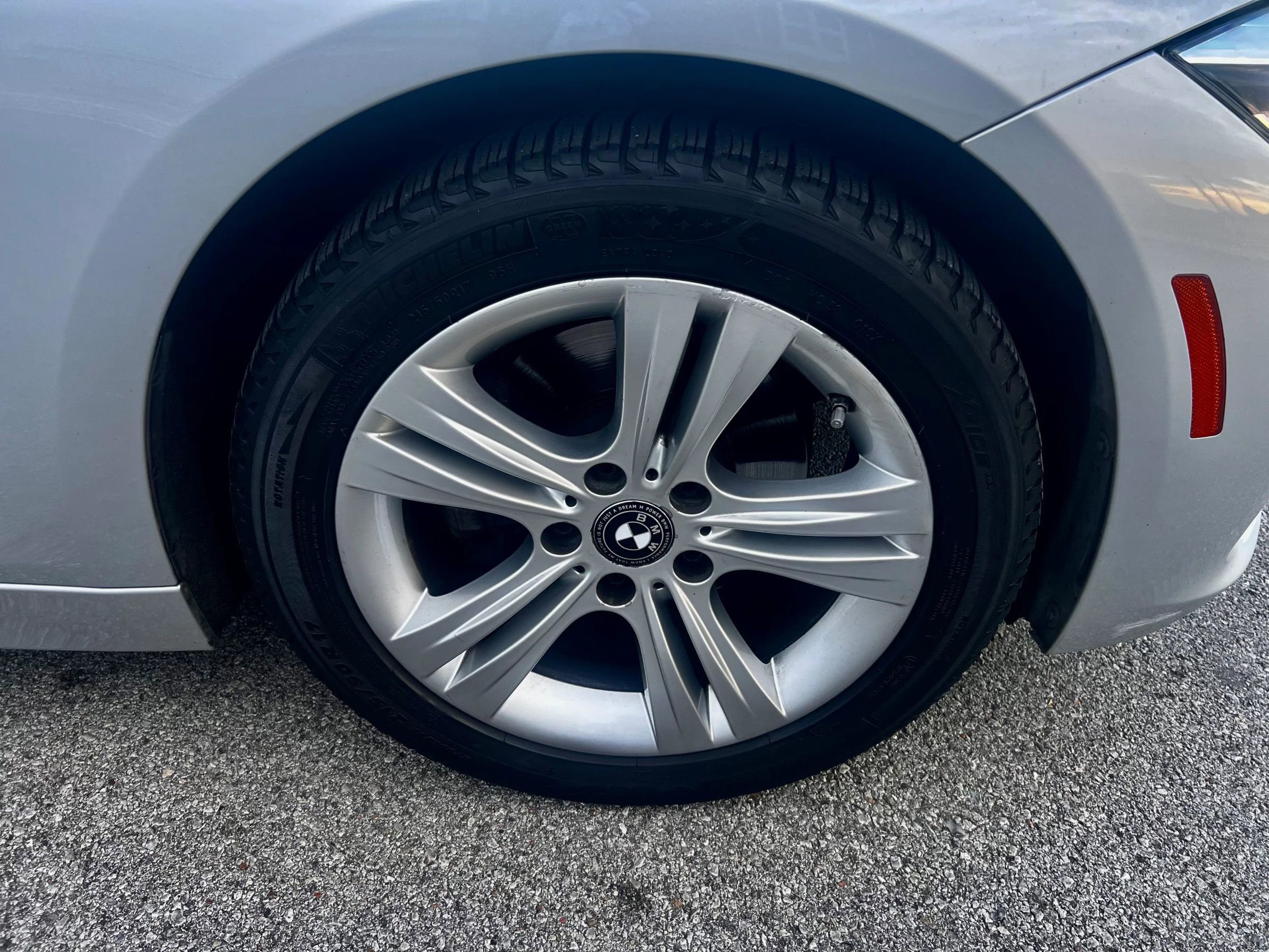 Used 2017 BMW 330i Sedan RWD image 34