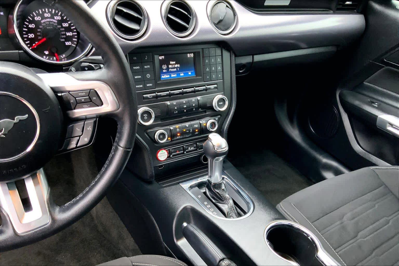 Used 2017 Ford Mustang Coupe RWD image 6