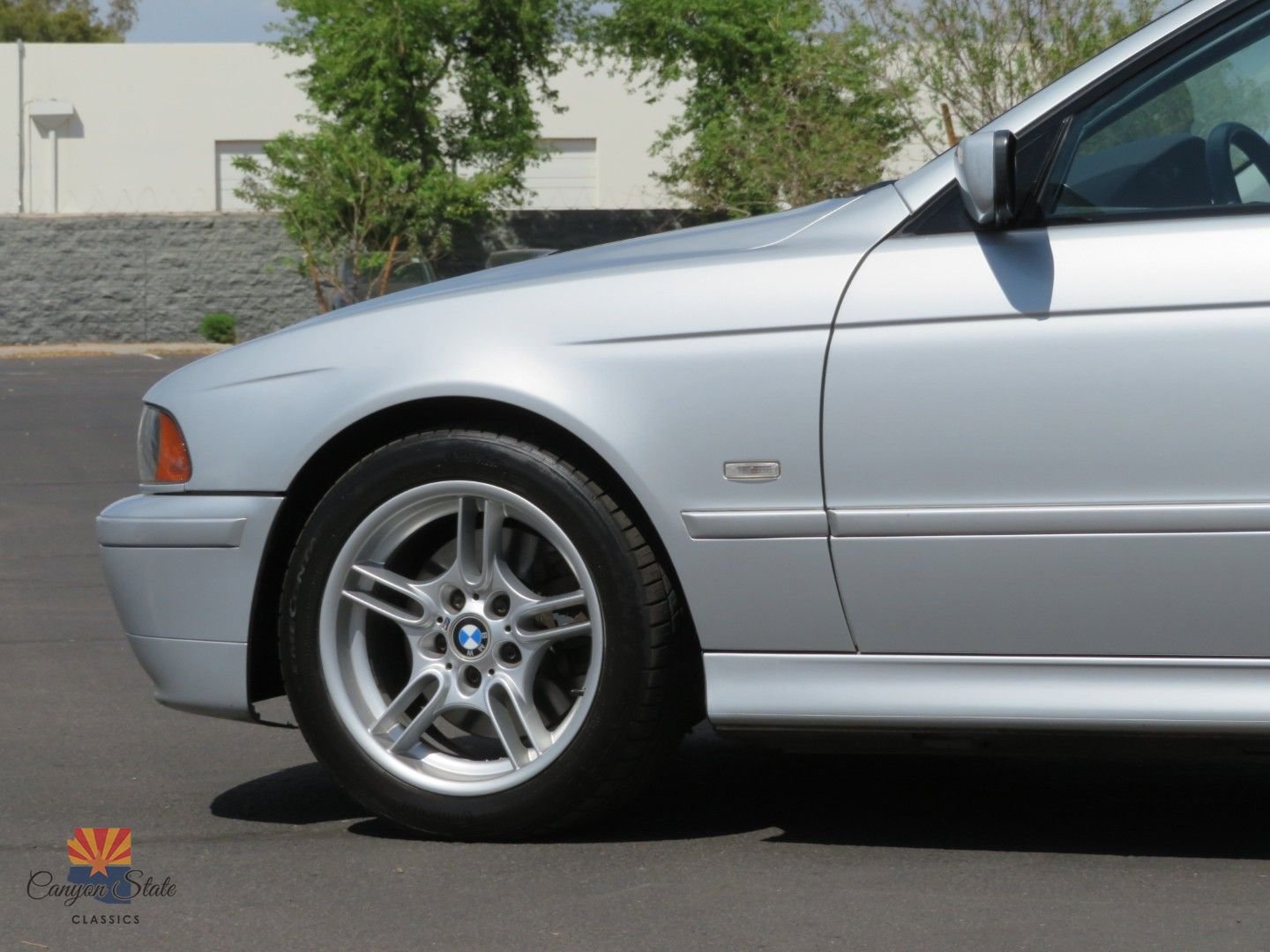 Used 2002 BMW 540i Sedan image 17