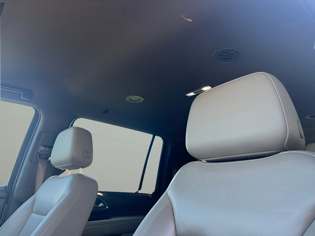 Used 2021 Chevrolet Suburban LT RWD image 19