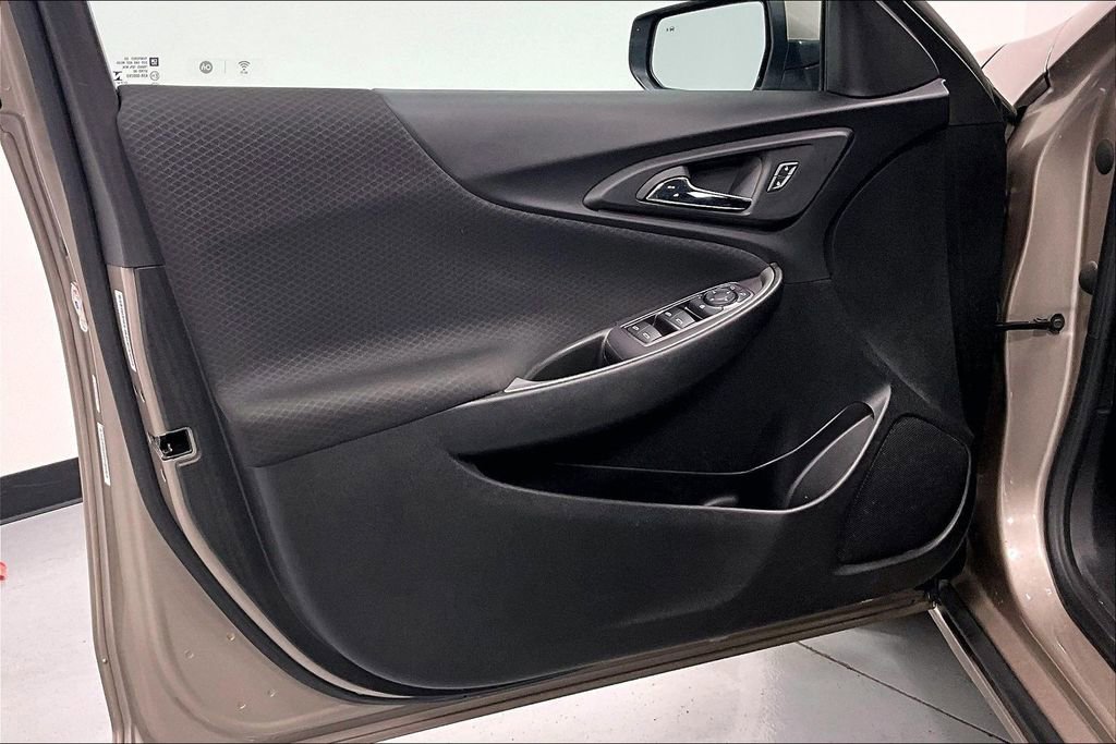 Used 2023 Chevrolet Malibu LT w/ Driver Confidence Package FWD image 17