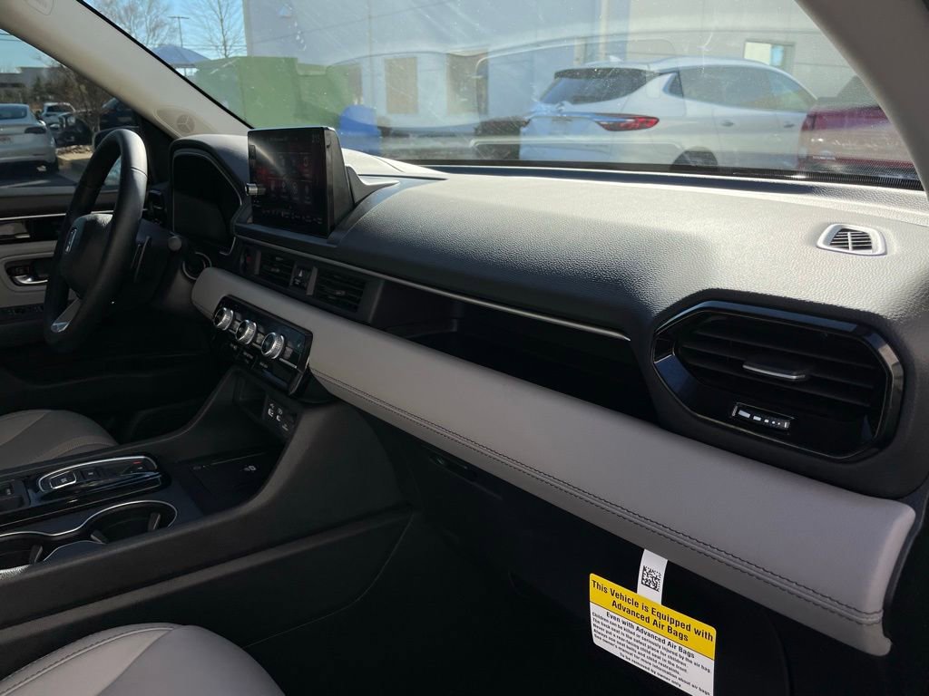 Certified 2025 Honda Pilot EX-L image 32