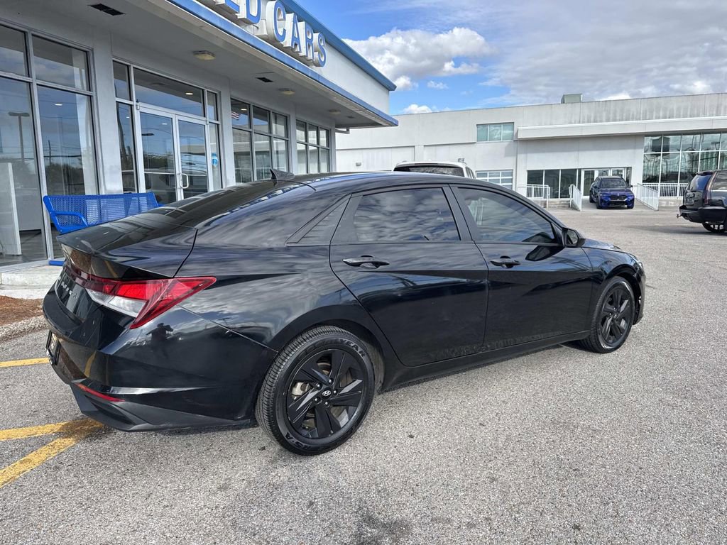 Used 2021 Hyundai Elantra SEL image 8