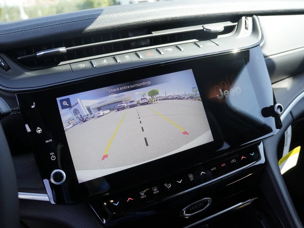New 2026 Jeep Grand Cherokee Altitude AWD/4WD image 15