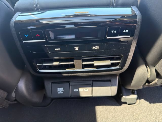Used 2025 Acura MDX SH-AWD w/ Technology Package image 31