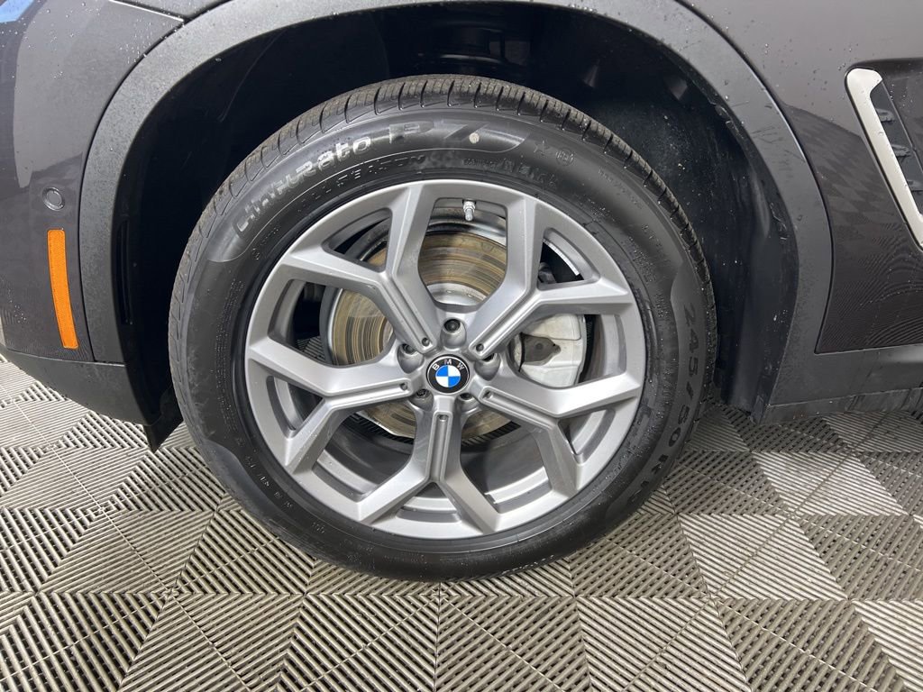 Used 2025 BMW X4 xDrive30i w/ Premium Package image 15