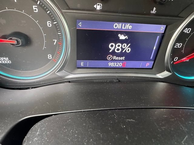 Used 2020 Chevrolet Traverse LT w/ LT Premium Package FWD image 18