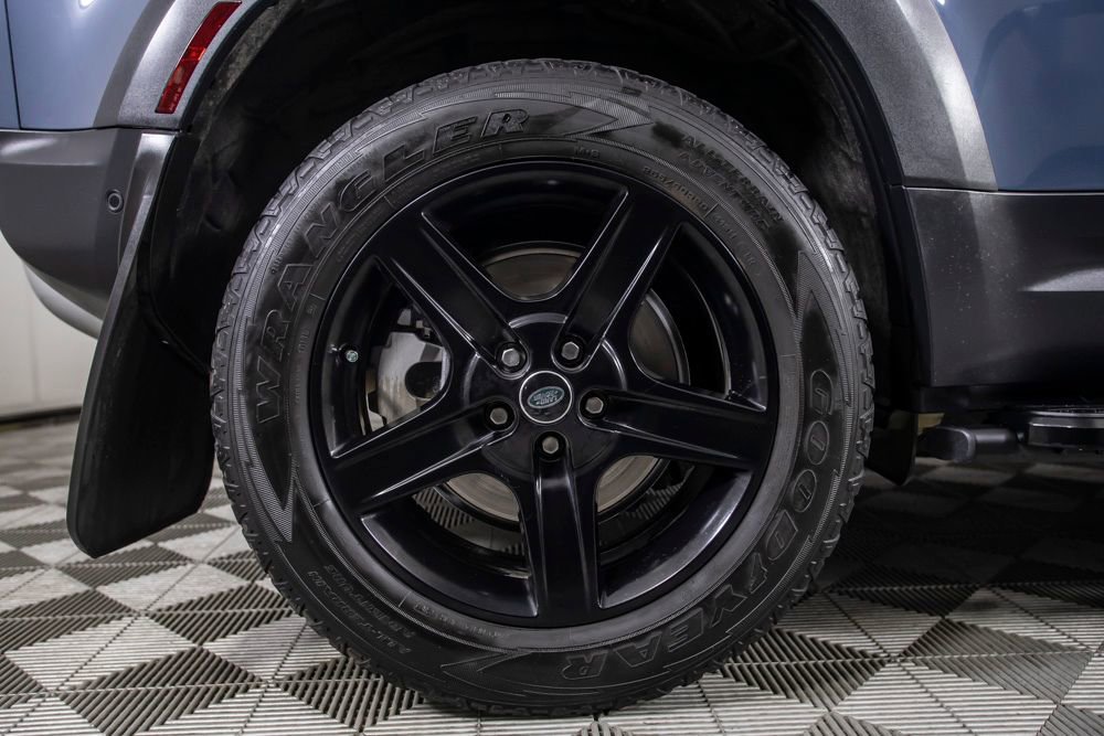 Used 2022 Land Rover Defender 110 SE image 41