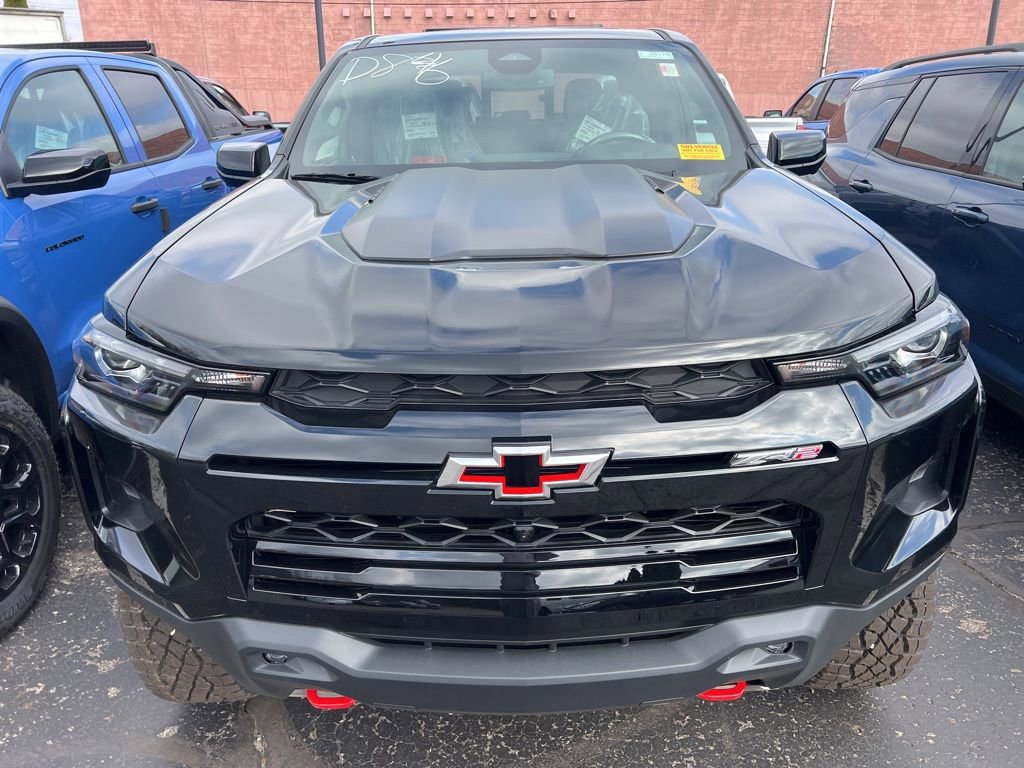 New 2026 Chevrolet Colorado ZR2 w/ Midnight Edition image 2
