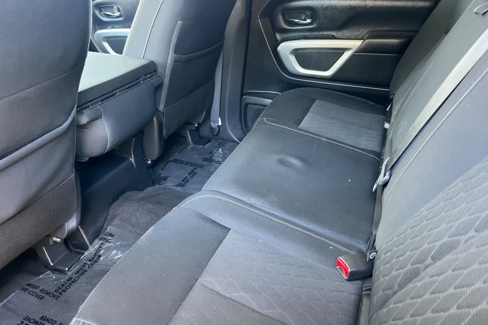 Used 2019 Nissan Titan SV RWD image 5