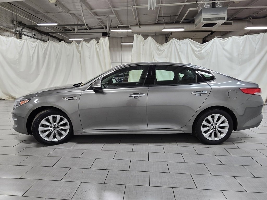 Used 2018 Kia Optima EX image 12