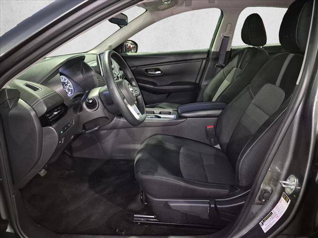Used 2025 Nissan Sentra SV FWD image 15