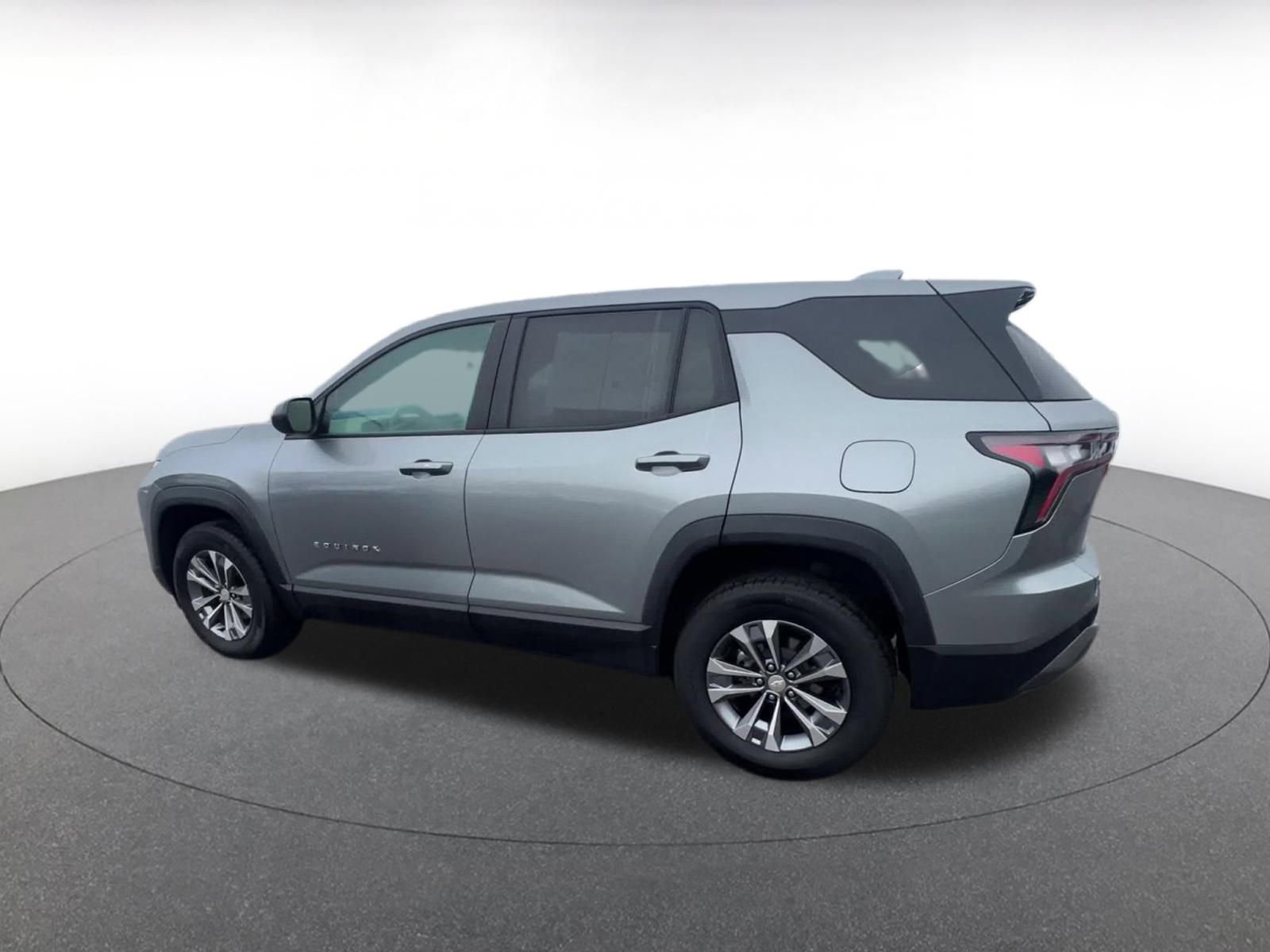 Used 2025 Chevrolet Equinox LT image 10