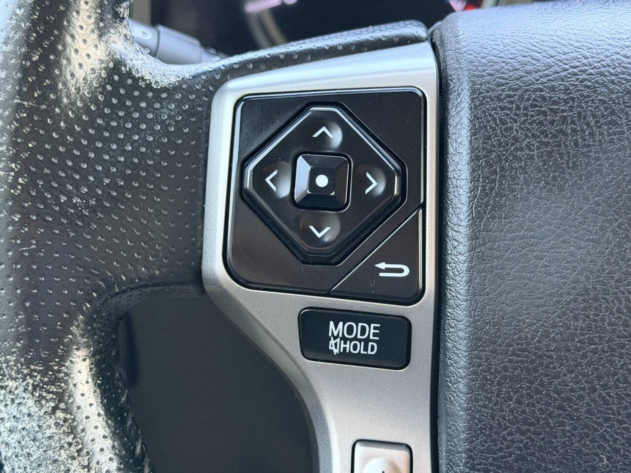 Used 2016 Toyota 4Runner Limited AWD/4WD image 36