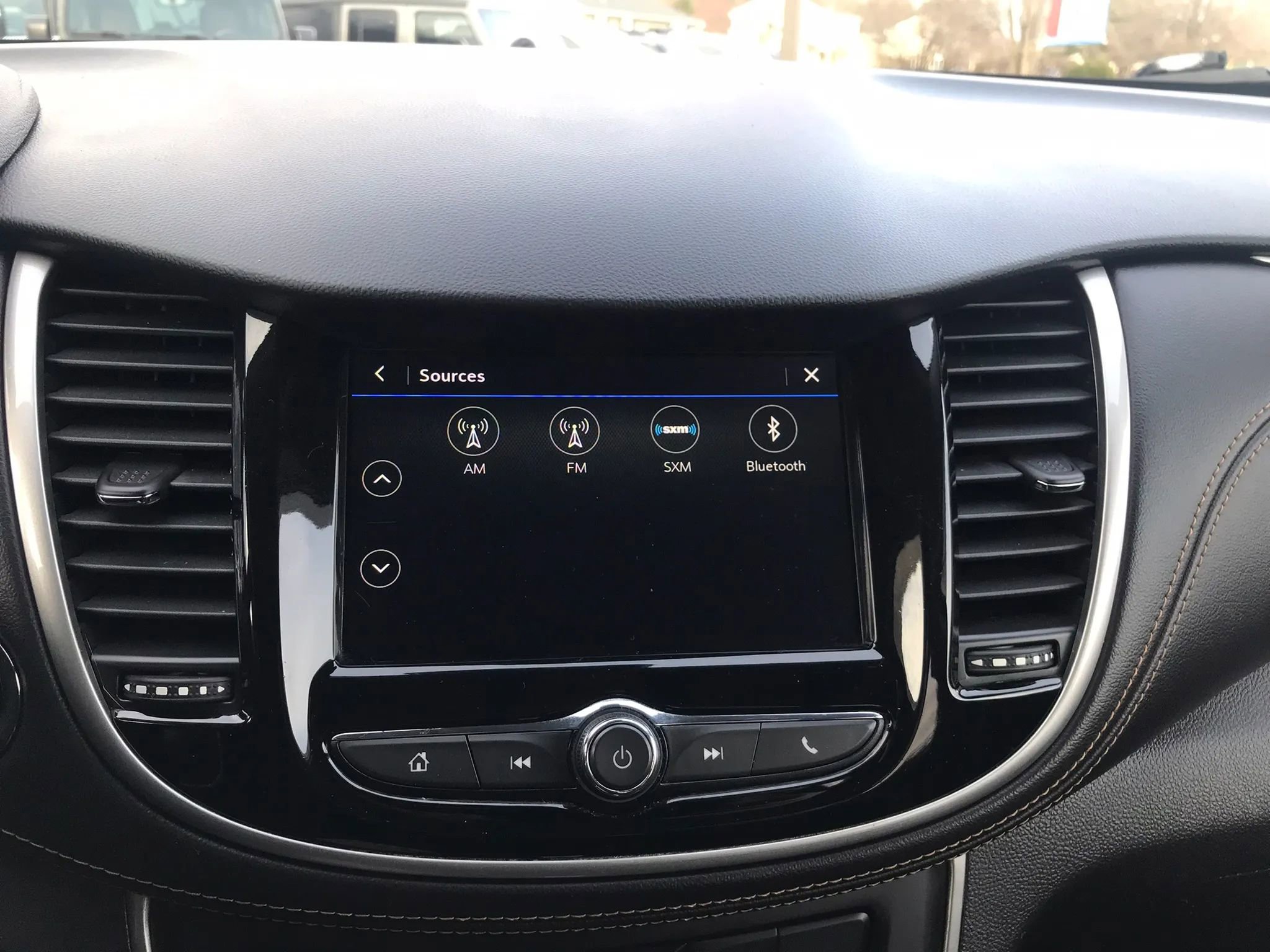 Used 2018 Chevrolet Trax LT w/ LT Convenience Package AWD/4WD image 24