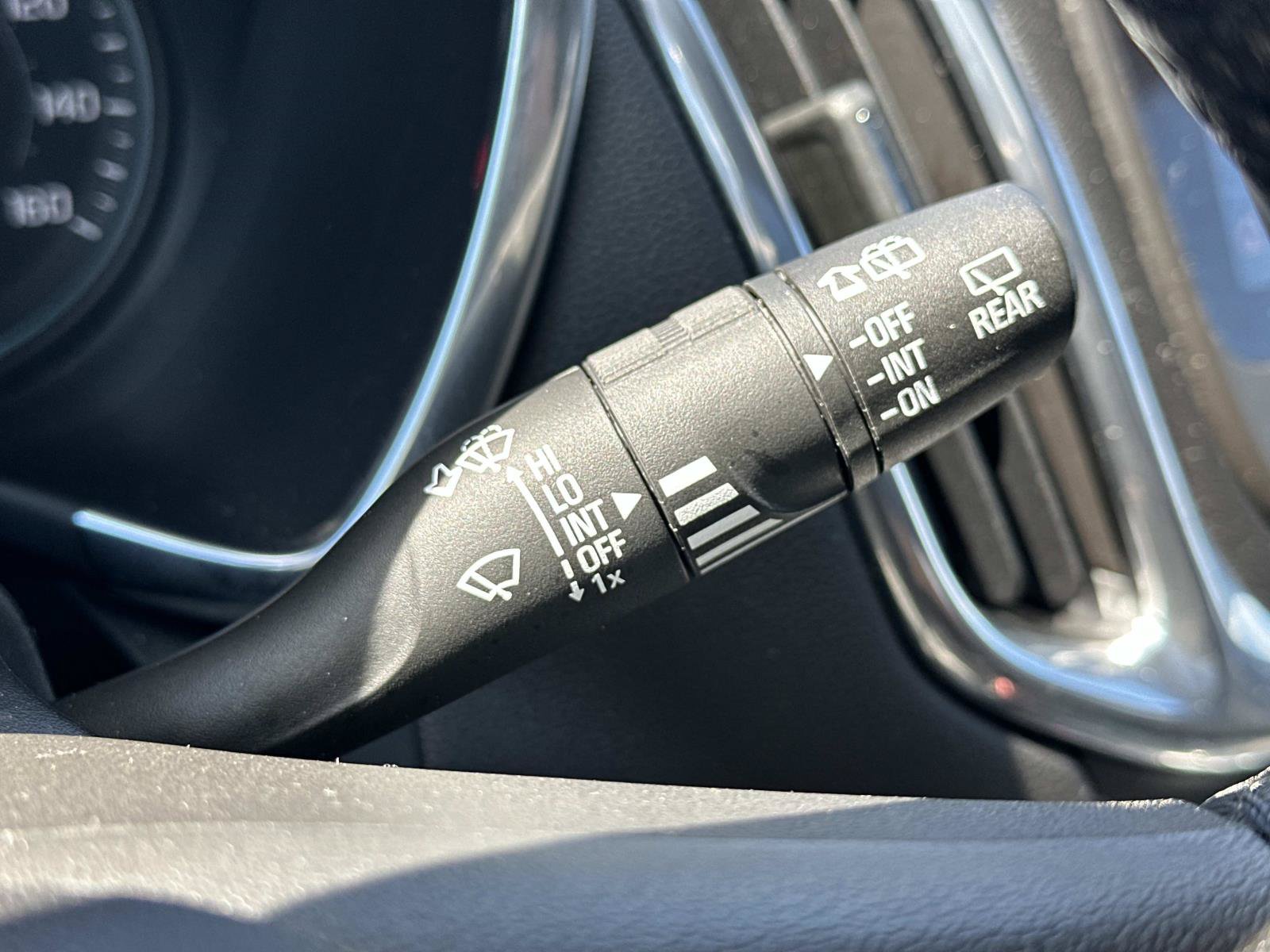 Used 2019 Chevrolet Equinox LT w/ Sun & Navigation Package FWD image 24
