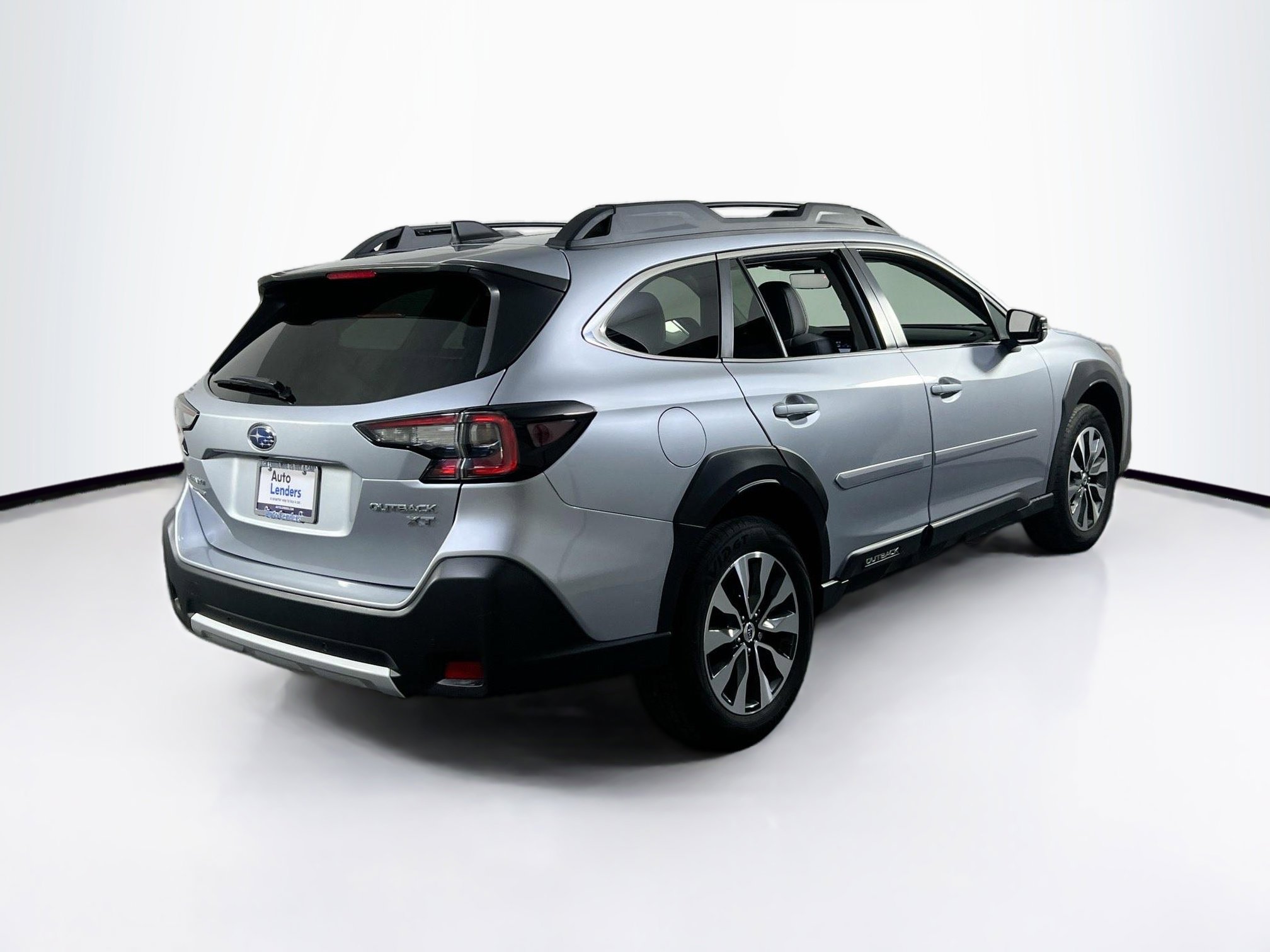 Used 2024 Subaru Outback Limited XT AWD/4WD image 5