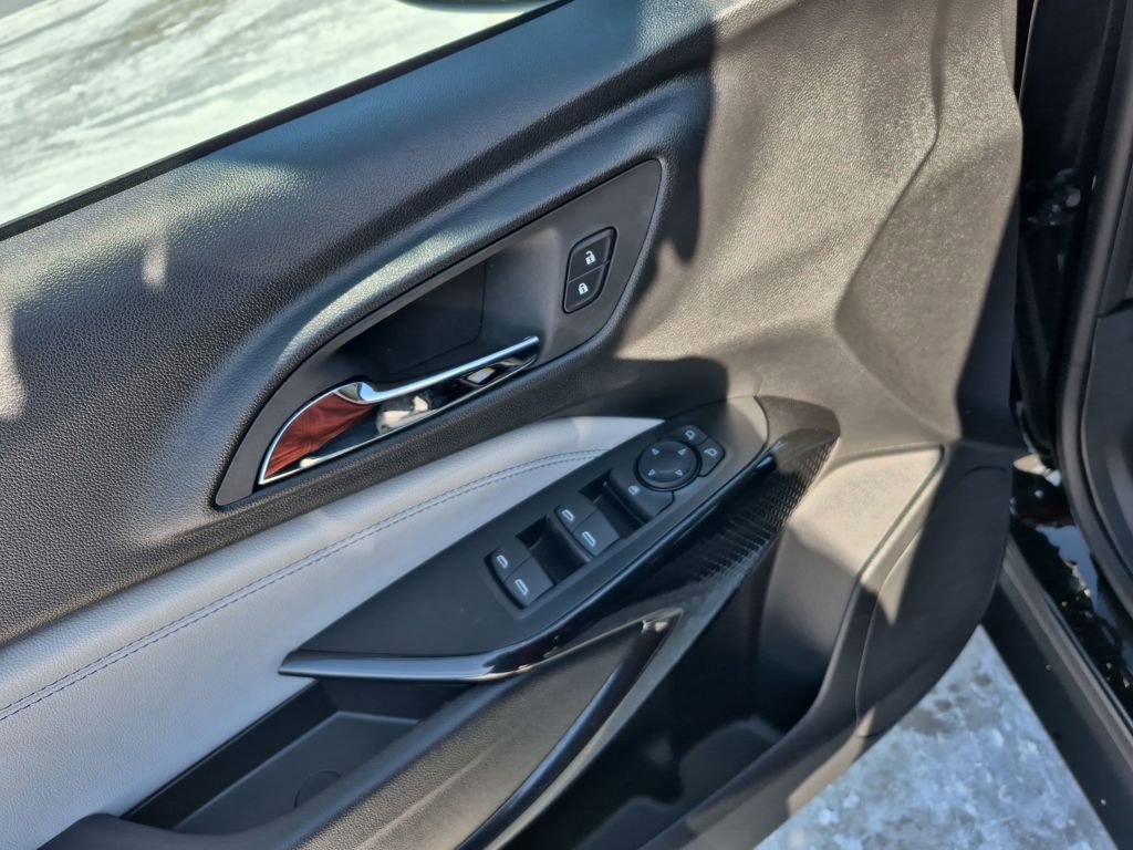 New 2026 Chevrolet Trax LT w/ Midnight Edition image 11