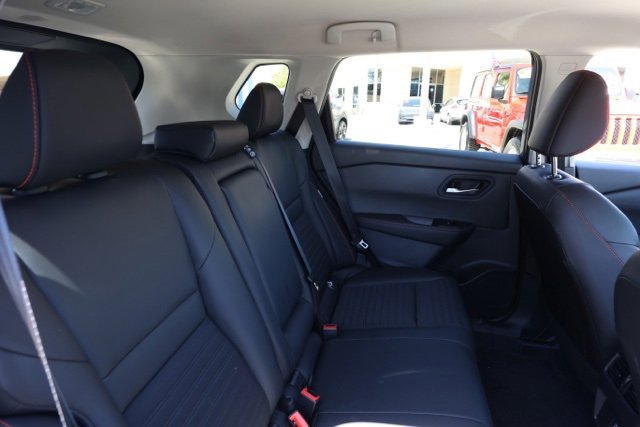 New 2026 Nissan Rogue SV image 18