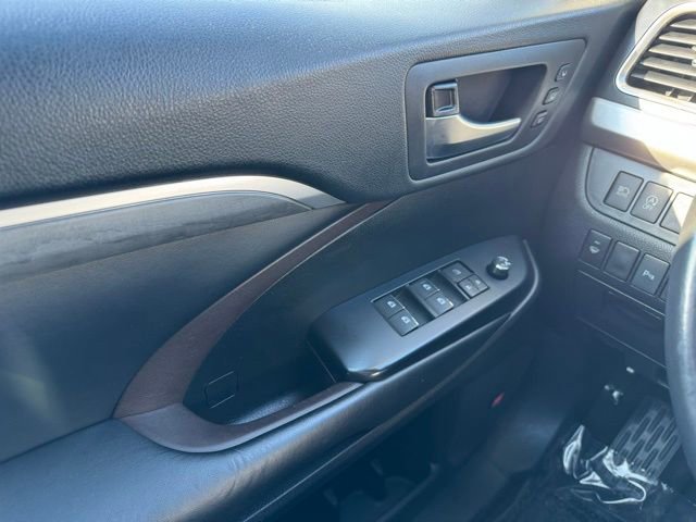 Certified 2019 Toyota Highlander Limited image 33