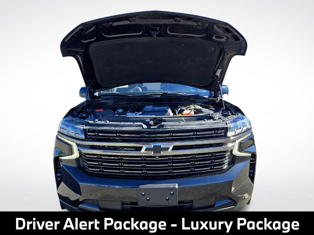 Used 2022 Chevrolet Tahoe RST w/ Luxury Package AWD/4WD image 15