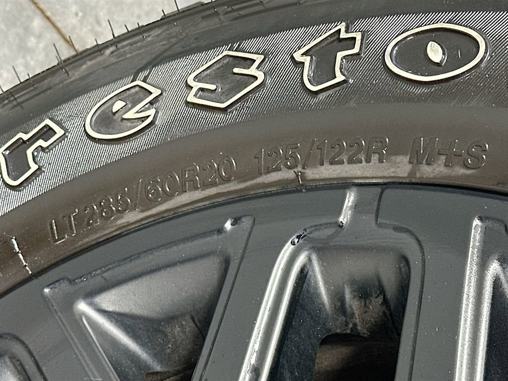 Used 2025 RAM 2500 Limited AWD/4WD image 33