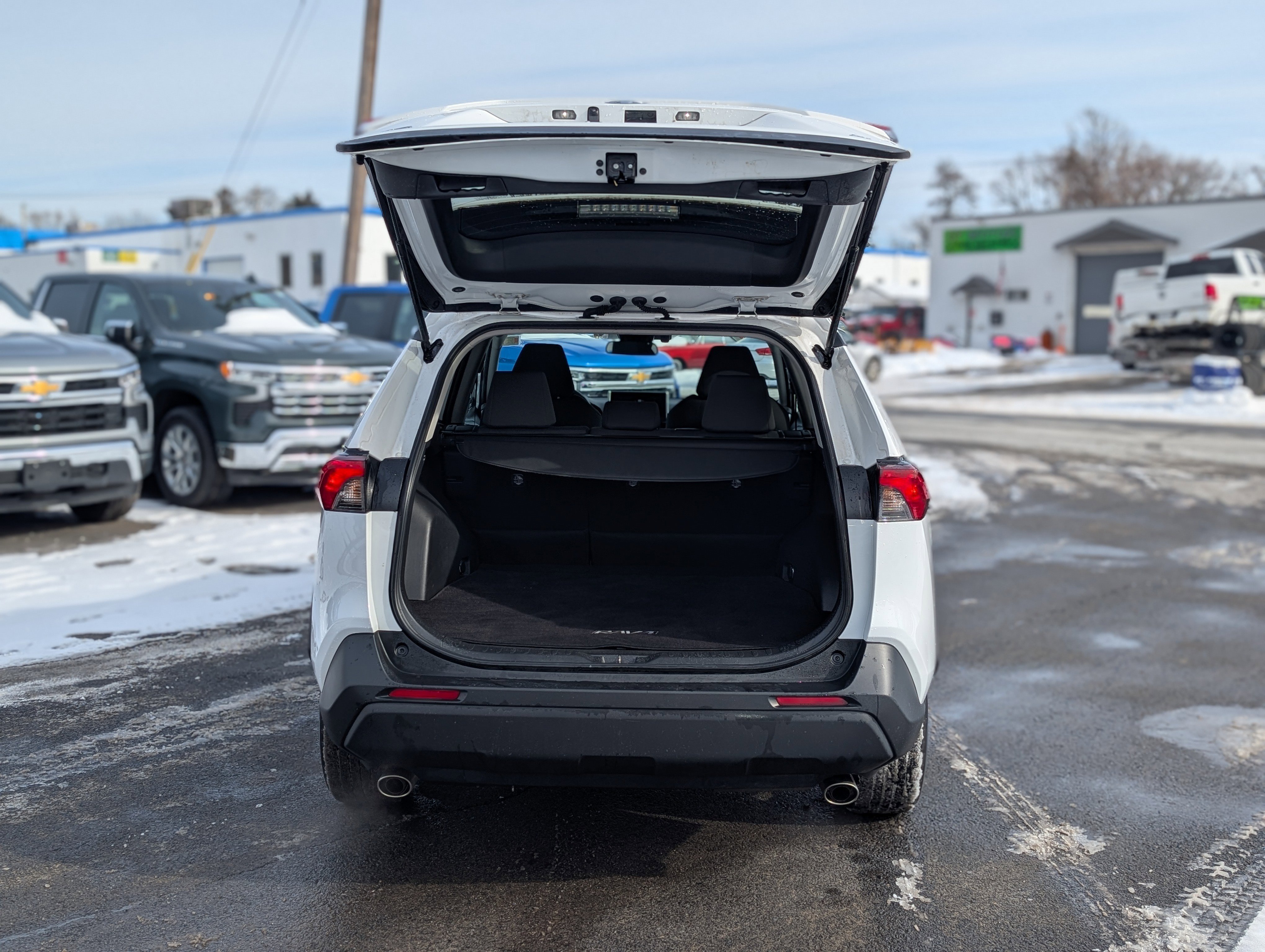 Used 2023 Toyota RAV4 XLE image 36